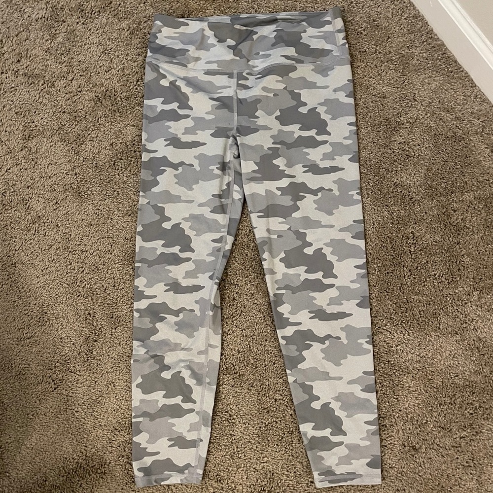 Kyodan white/grey camo leggings
